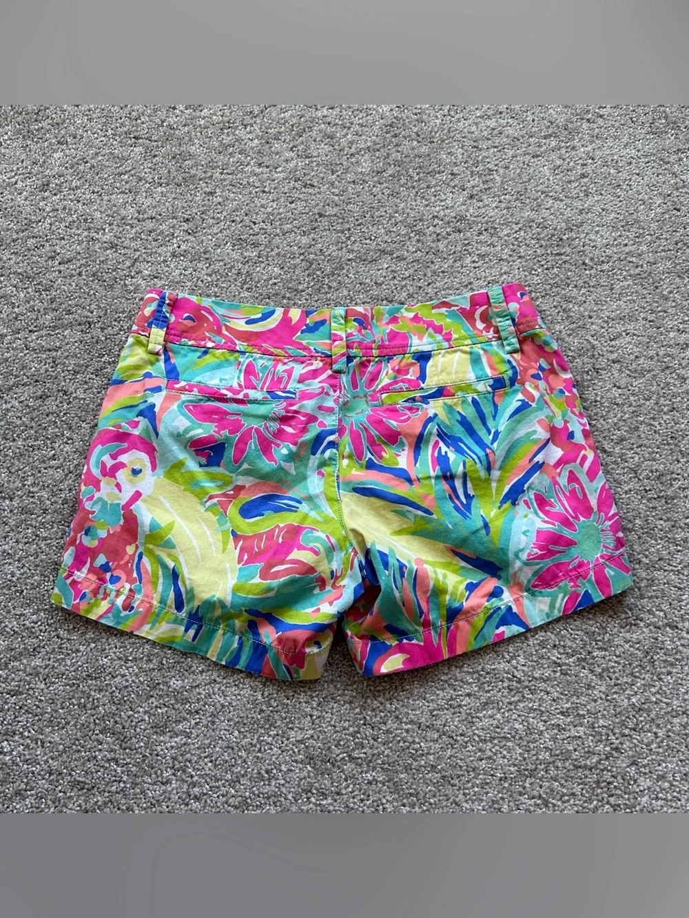 Lilly Pulitzer Callahan Mid Rise Flat Front Chino Shorts Women's Size 0 Tropical